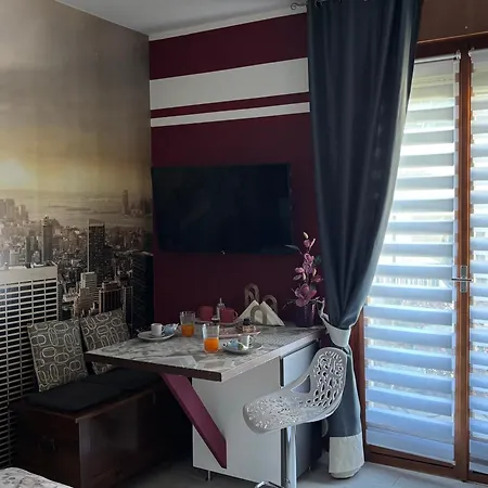 Flat Policlinico G B Rossi * فيرونا