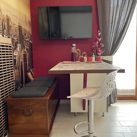 Flat Policlinico G B Rossi Tatil Evi *